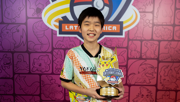 <strong>Haruki Okunishi</strong><br>Campeão de Pokémon Estampas Ilustradas do LAIC<br>Divisão Júnior