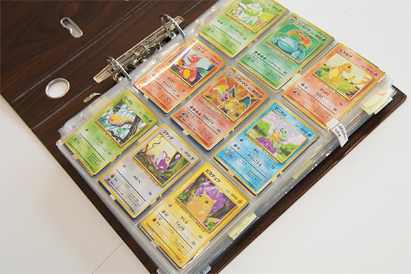 pokemon trading card creator 1000 Pokemon card job lot bulk collection includes Holo/Rev Holo  Twin  Traders